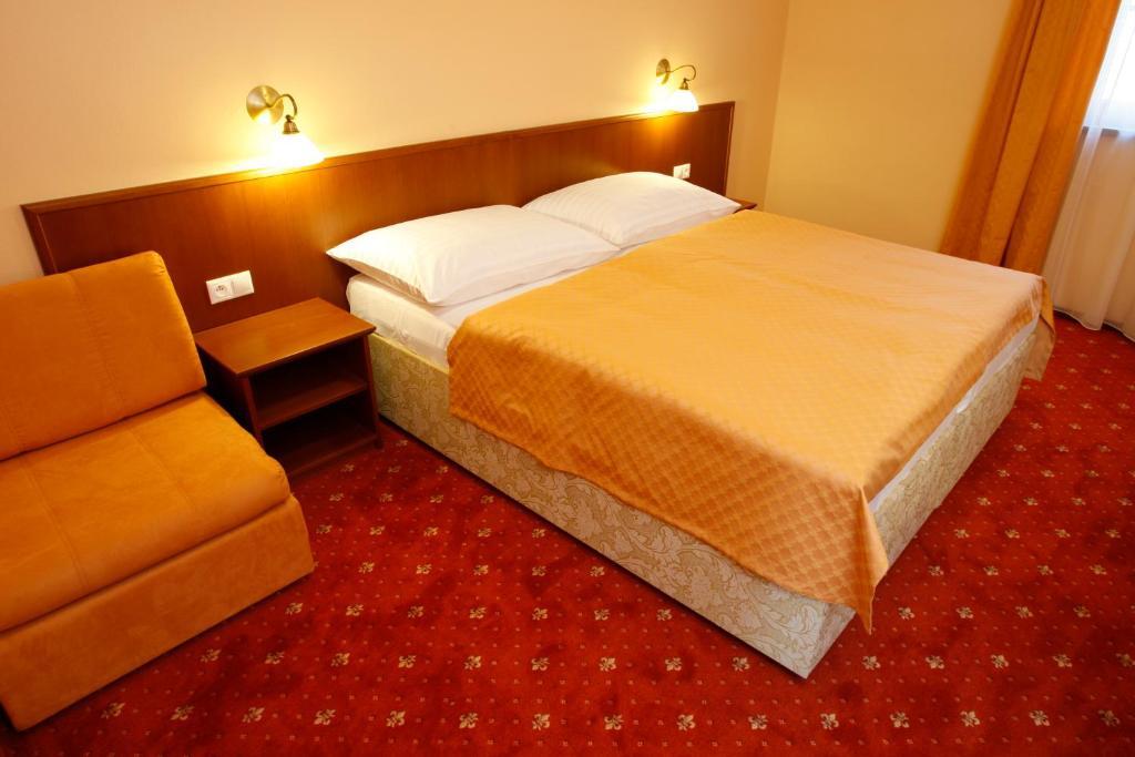 Hotel Majolika Modra Zimmer foto