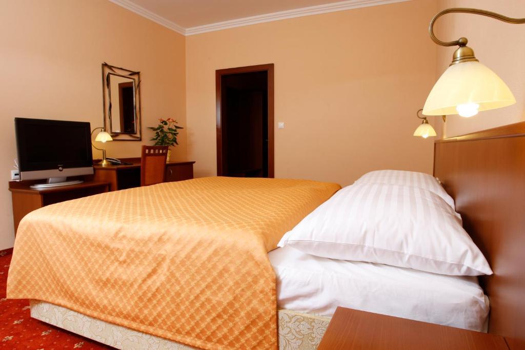 Hotel Majolika Modra Zimmer foto