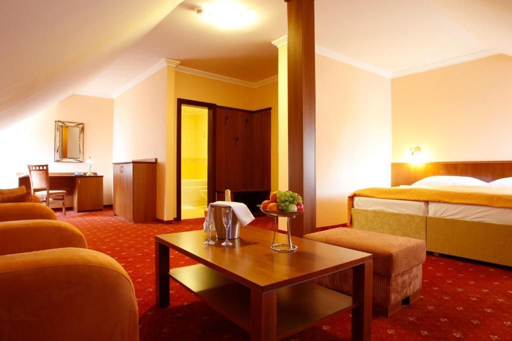 Hotel Majolika Modra Zimmer foto