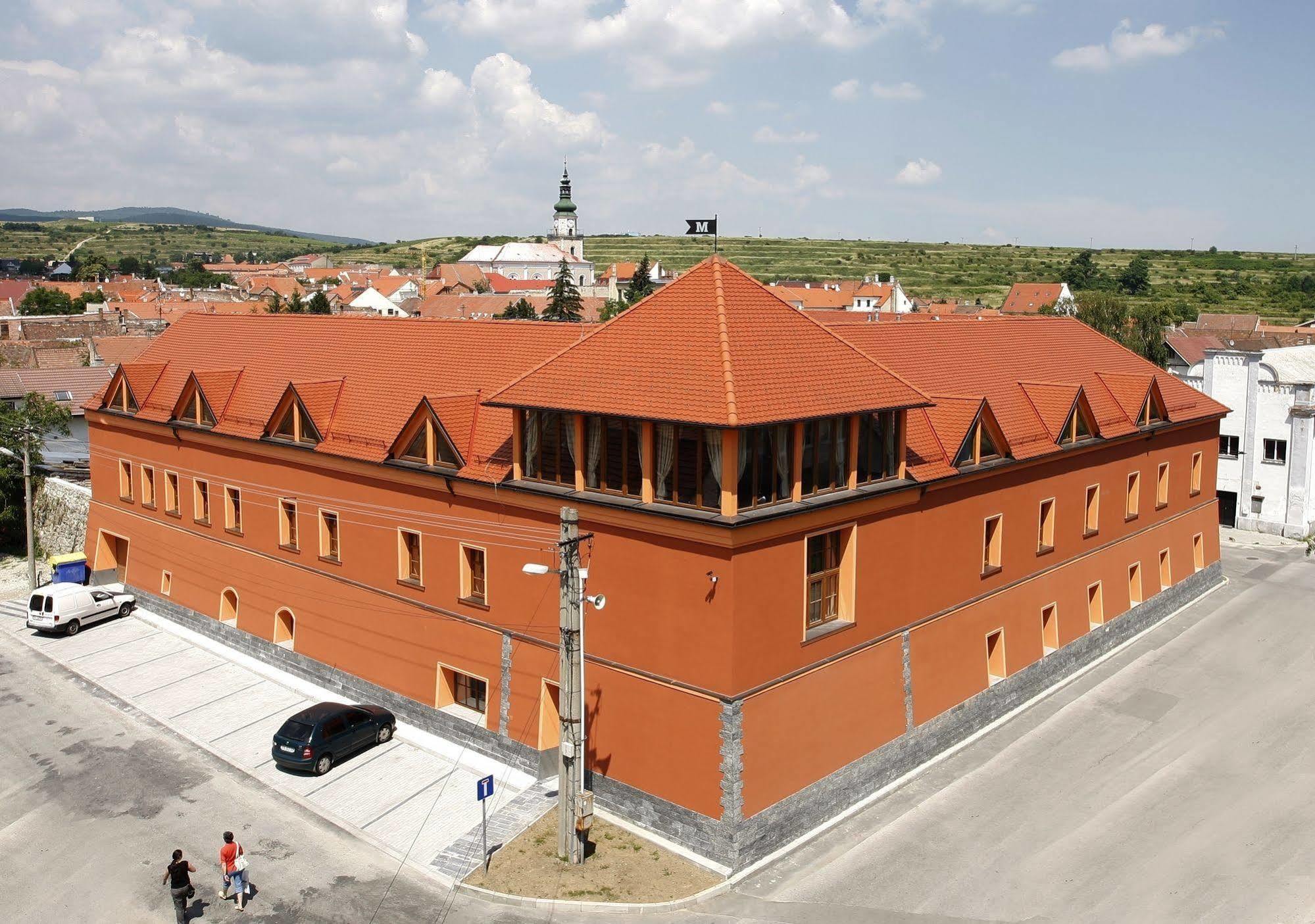 Hotel Majolika Modra Exterior foto