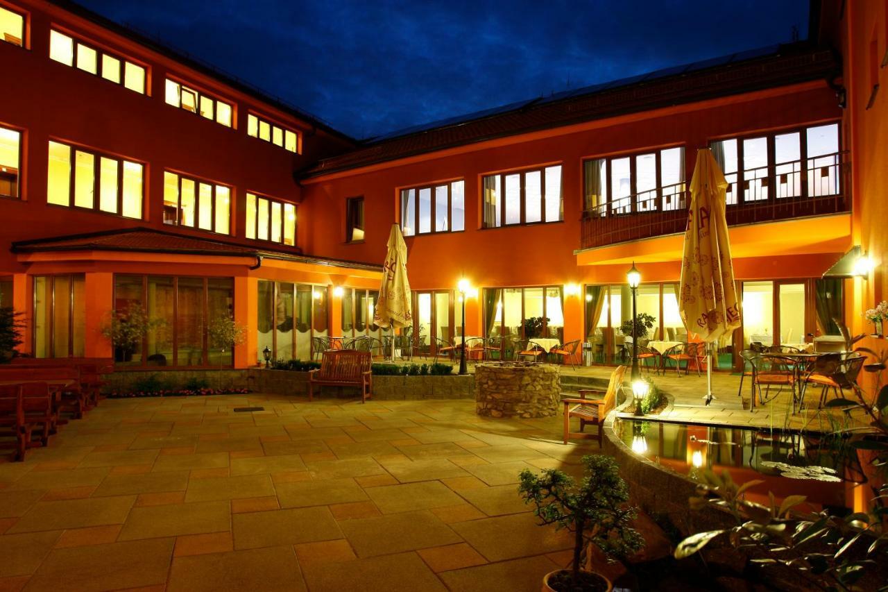 Hotel Majolika Modra Exterior foto